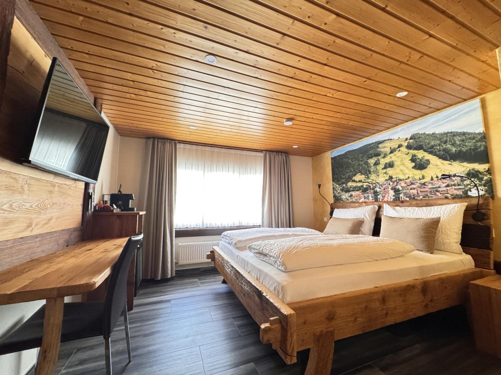 Black Forest Hotel تودتناو الغرفة الصورة