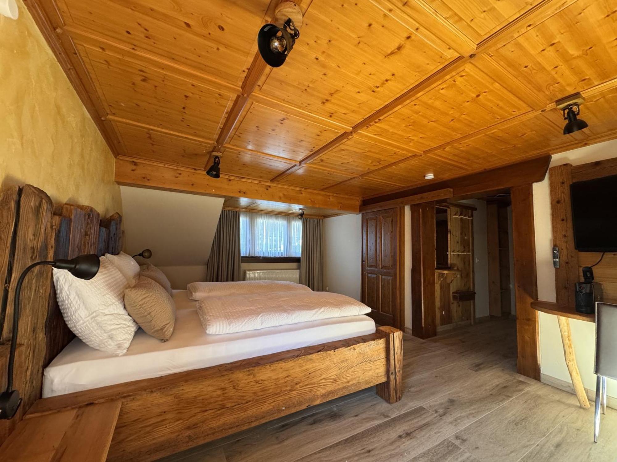 Black Forest Hotel تودتناو الغرفة الصورة