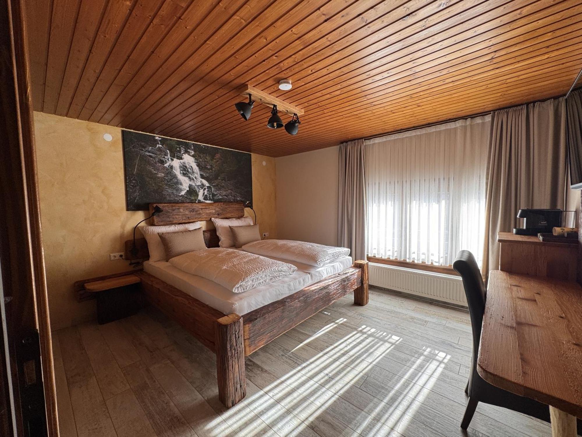 Black Forest Hotel تودتناو الغرفة الصورة