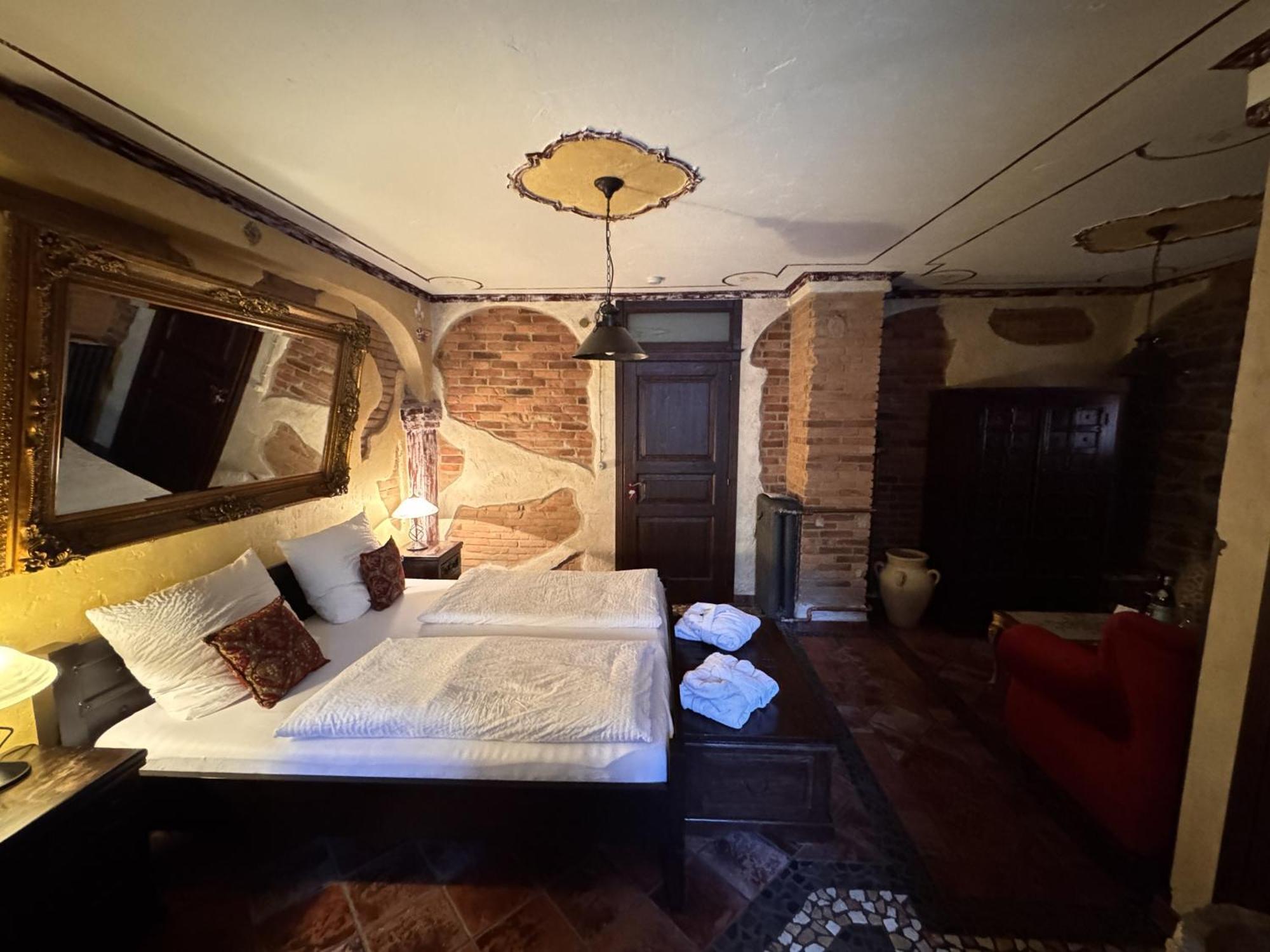 Black Forest Hotel تودتناو الغرفة الصورة